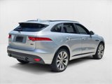 Used 2018 Jaguar F-PACE R-Sport image 3