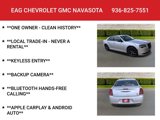 Used 2023 Chrysler 300 Touring w/ Sport Appearance Package image 4