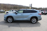 Used 2021 Toyota Highlander Limited image 2