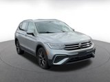 Used 2022 Volkswagen Tiguan SE image 3