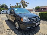 Used 2016 Chrysler Town & Country Touring image 3