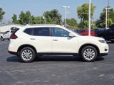 Used 2019 Nissan Rogue SV image 2