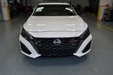 Used 2023 Nissan Altima 2.5 SR w/ SR Premium Package image 2
