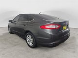 Used 2016 Ford Fusion SE image 3