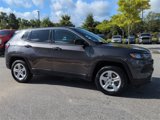 Used 2024 Jeep Compass Sport image 2