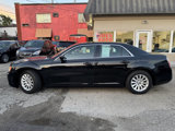 Used 2014 Chrysler 300 image 3