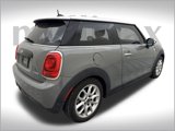 Used 2018 MINI Cooper 2-Door Hardtop image 3