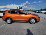 Used 2018 Nissan Rogue SV image 2