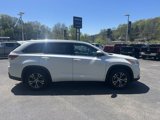 Used 2016 Toyota Highlander XLE image 4