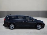 Used 2023 Chrysler Pacifica Touring-L image 5