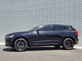 Used 2021 Volvo XC60 T6 Momentum w/ Premium Package image 2