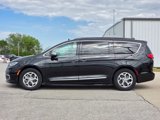 Certified 2023 Chrysler Pacifica Limited image 5
