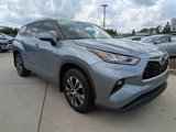 Used 2020 Toyota Highlander XLE image 2
