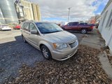 Used 2013 Chrysler Town & Country Touring image 3