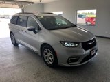 Used 2023 Chrysler Pacifica Limited image 2