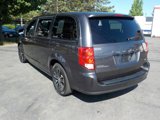 Used 2018 Dodge Grand Caravan SE image 3