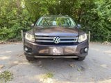 Used 2016 Volkswagen Tiguan SE image 2