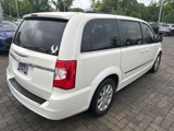 Used 2013 Chrysler Town & Country Touring image 5