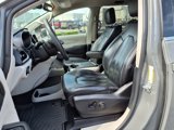 Used 2022 Chrysler Pacifica Touring-L image 5