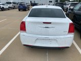 Used 2018 Chrysler 300 Touring w/ Driver Convenience Group image 5