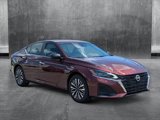 Used 2024 Nissan Altima 2.5 SV image 3
