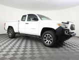 Used 2018 Toyota Tacoma SR image 3