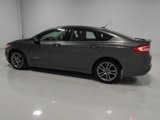 Used 2017 Ford Fusion SE w/ Equipment Group 601A image 3