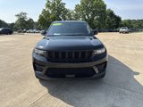 Used 2023 Jeep Grand Cherokee Altitude image 3