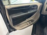 Used 2019 Dodge Grand Caravan SXT image 4