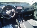 Used 2022 Chevrolet Equinox LT image 2