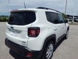 Used 2016 Jeep Renegade Latitude image 3