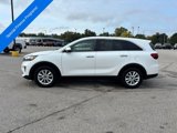 Used 2020 Kia Sorento LX image 3