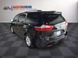 Used 2016 Toyota Sienna LE image 3