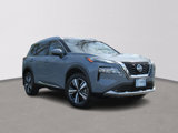 Used 2021 Nissan Rogue Platinum image 3