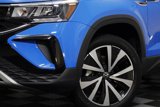 Certified 2023 Volkswagen Taos SE image 3