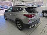Used 2022 Kia Seltos EX image 3