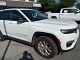 Used 2023 Jeep Grand Cherokee Limited image 3