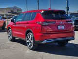 New 2025 Mitsubishi Outlander SE image 3