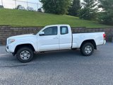Used 2017 Toyota Tacoma SR image 4