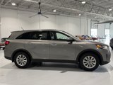 Used 2019 Kia Sorento LX image 2