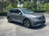 Used 2022 Volkswagen Tiguan SEL R-Line image 2