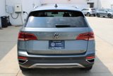 Certified 2022 Volkswagen Taos SE w/ IQ.Drive SE Package image 5
