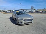 Used 2015 Ford Fusion SE w/ Equipment Group 202A image 3