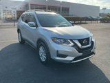 Used 2018 Nissan Rogue SV image 3