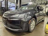 Used 2017 Chrysler Pacifica LX image 3