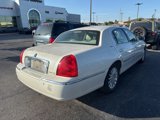 Used 2004 Lincoln Town Car Ultimate image 3