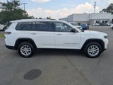 Used 2023 Jeep Grand Cherokee L Laredo image 3