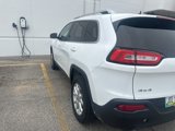 Used 2016 Jeep Cherokee Latitude w/ Cold Weather Group image 4