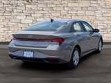 Used 2022 Hyundai Elantra SE w/ Cargo Package image 5
