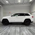 Used 2015 Jeep Grand Cherokee Limited w/ Luxury Group II image 2
